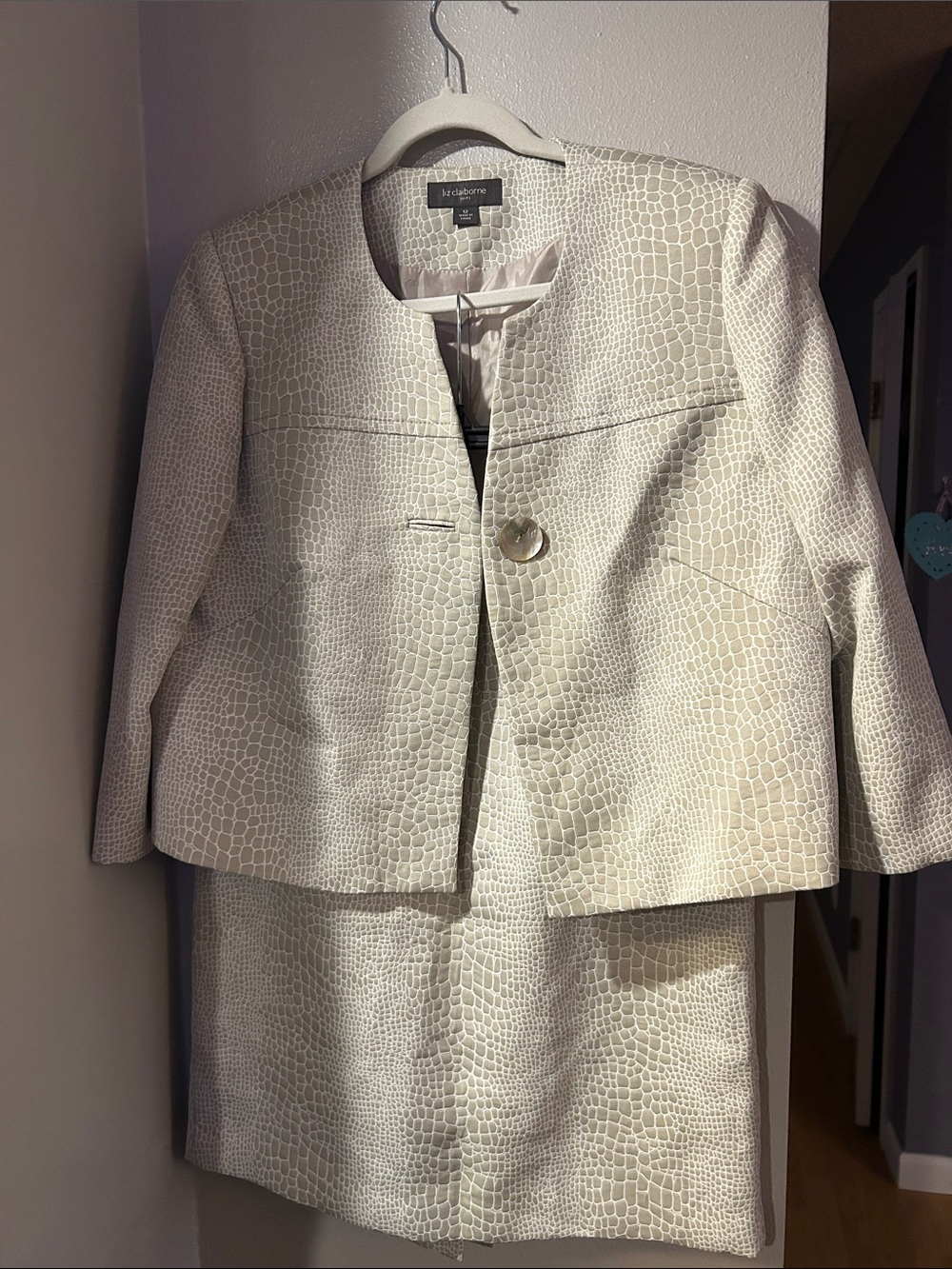 Liz Claiborne 2 Piece Skirt Suit Set. Size 14